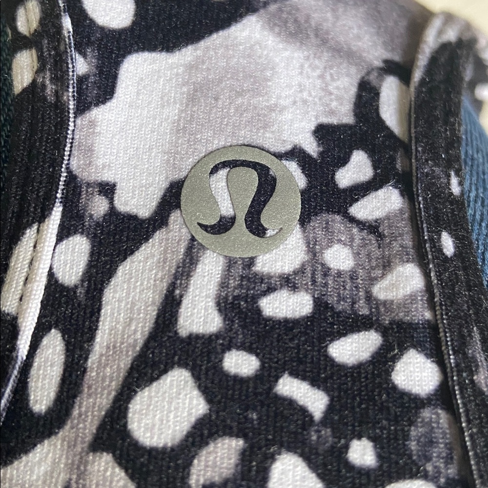 Lululemon Racerback Tank Small - Picture 7 of 8